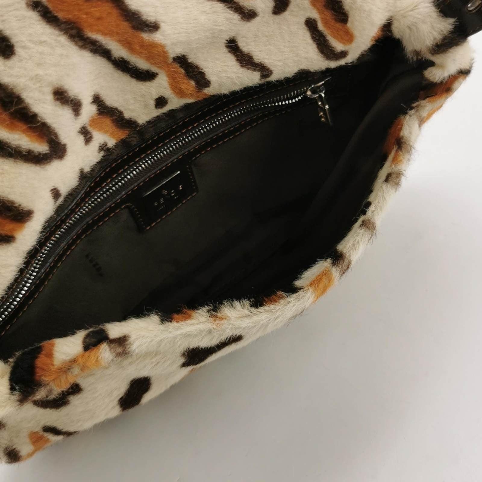 Fendi Baguette Pony hair in leopard print Brown 2