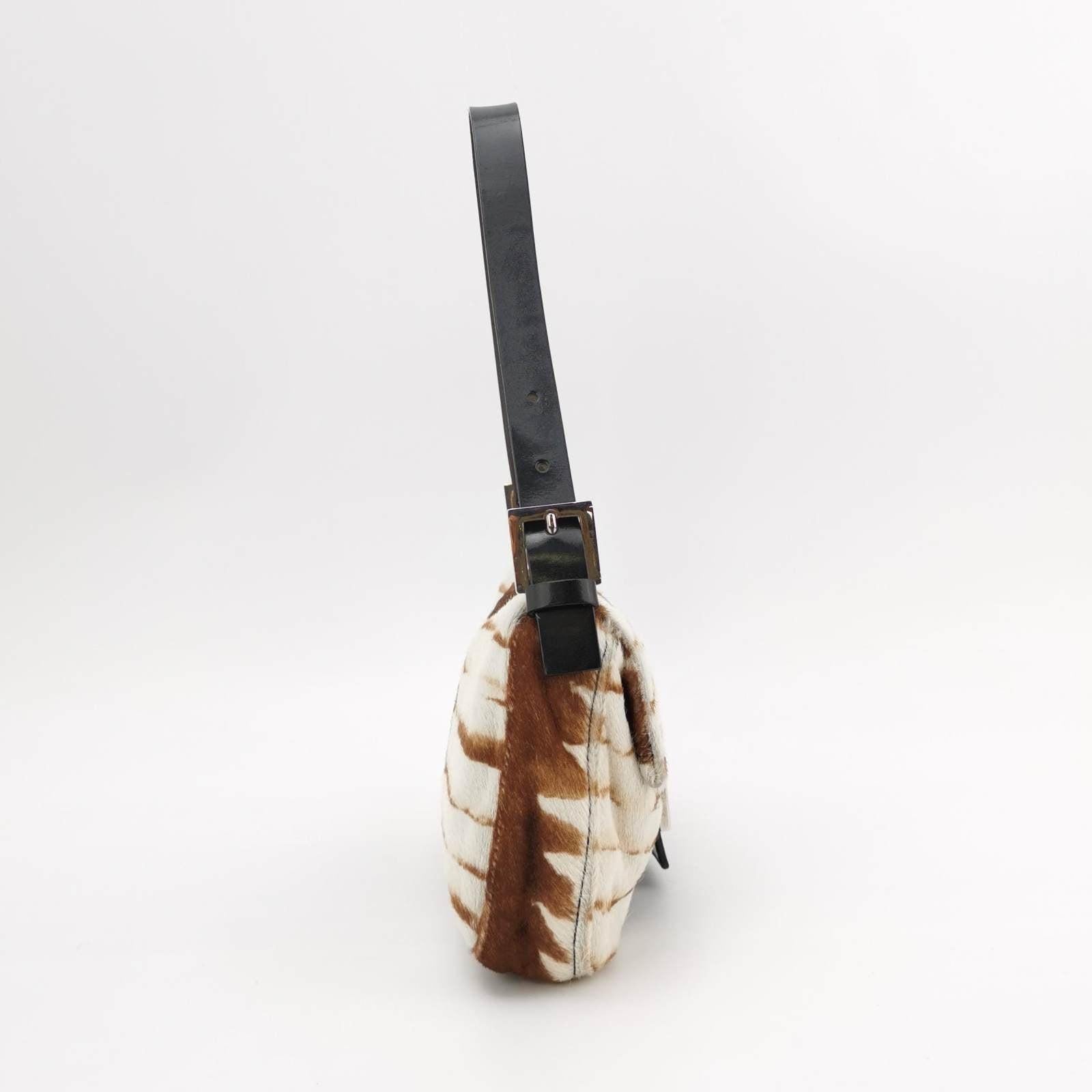 Fendi Baguette Pony-hair Style Calfskin Leather in Horse Print In Good Condition In AUBERVILLIERS, FR