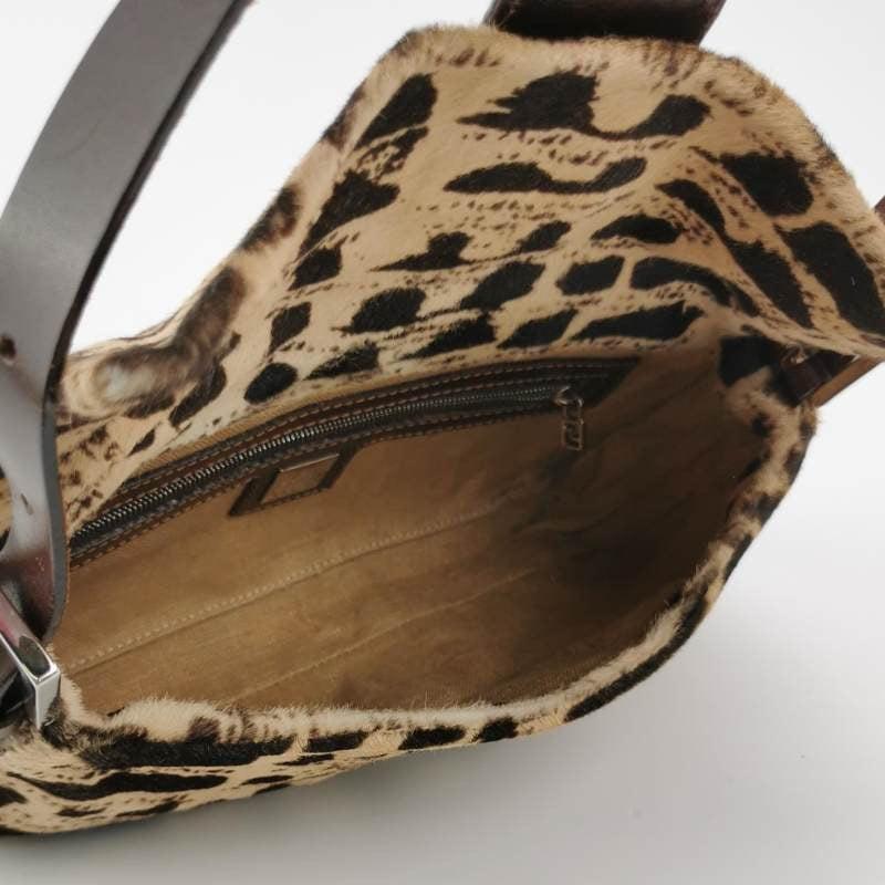 Fendi Baguette Pony-style Calfskin Leather Brown Printed on Beige In Excellent Condition In AUBERVILLIERS, FR
