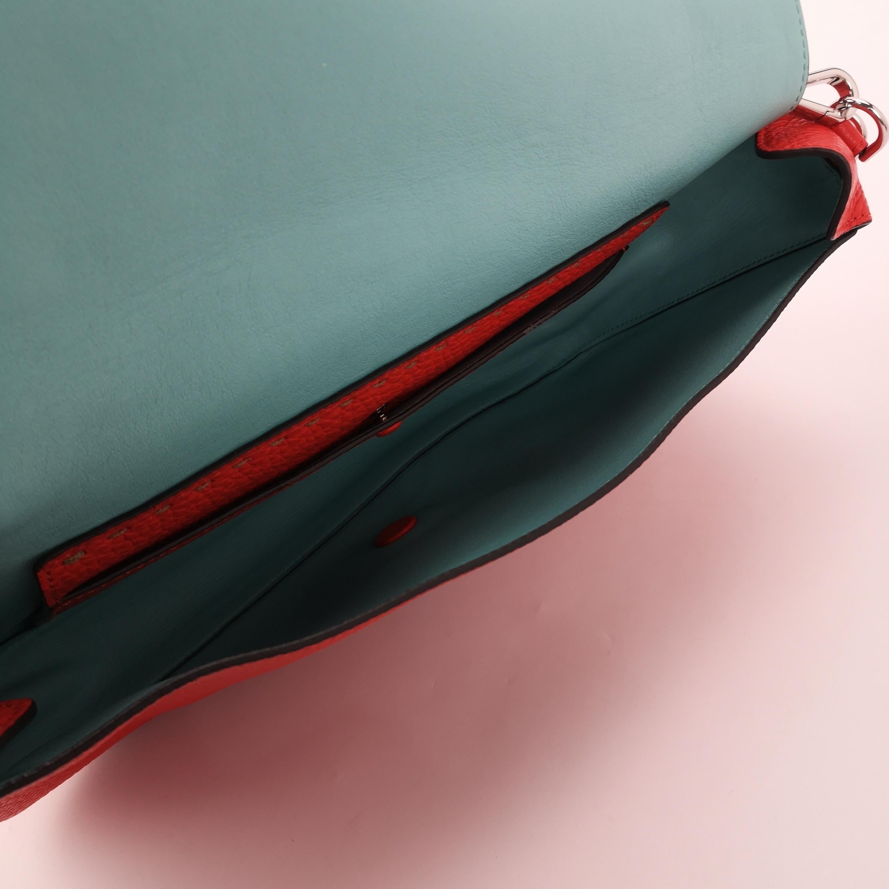 Fendi Baguette Selleria in pelle di vitello Borsa a tracolla grande arancione rossa in vendita 1