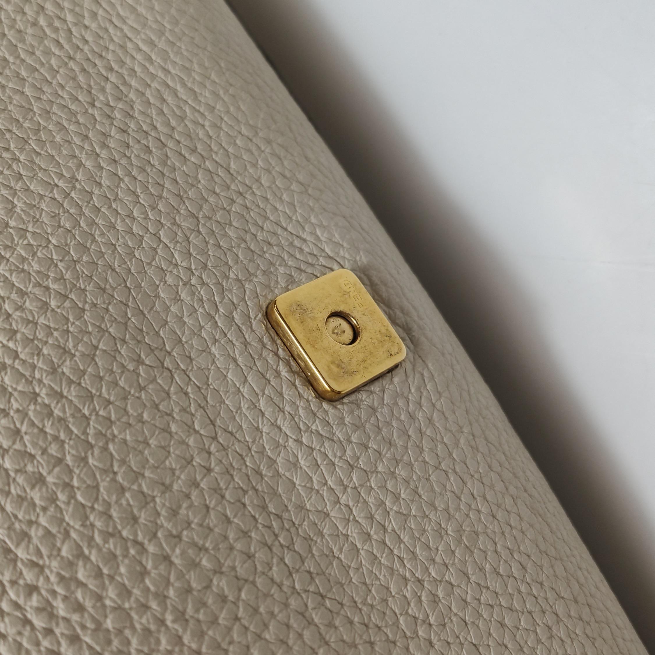 Fendi Baguette Selleria Medium Bianco Crema in pelle di vitello Borsa a tracolla Medium in vendita 7