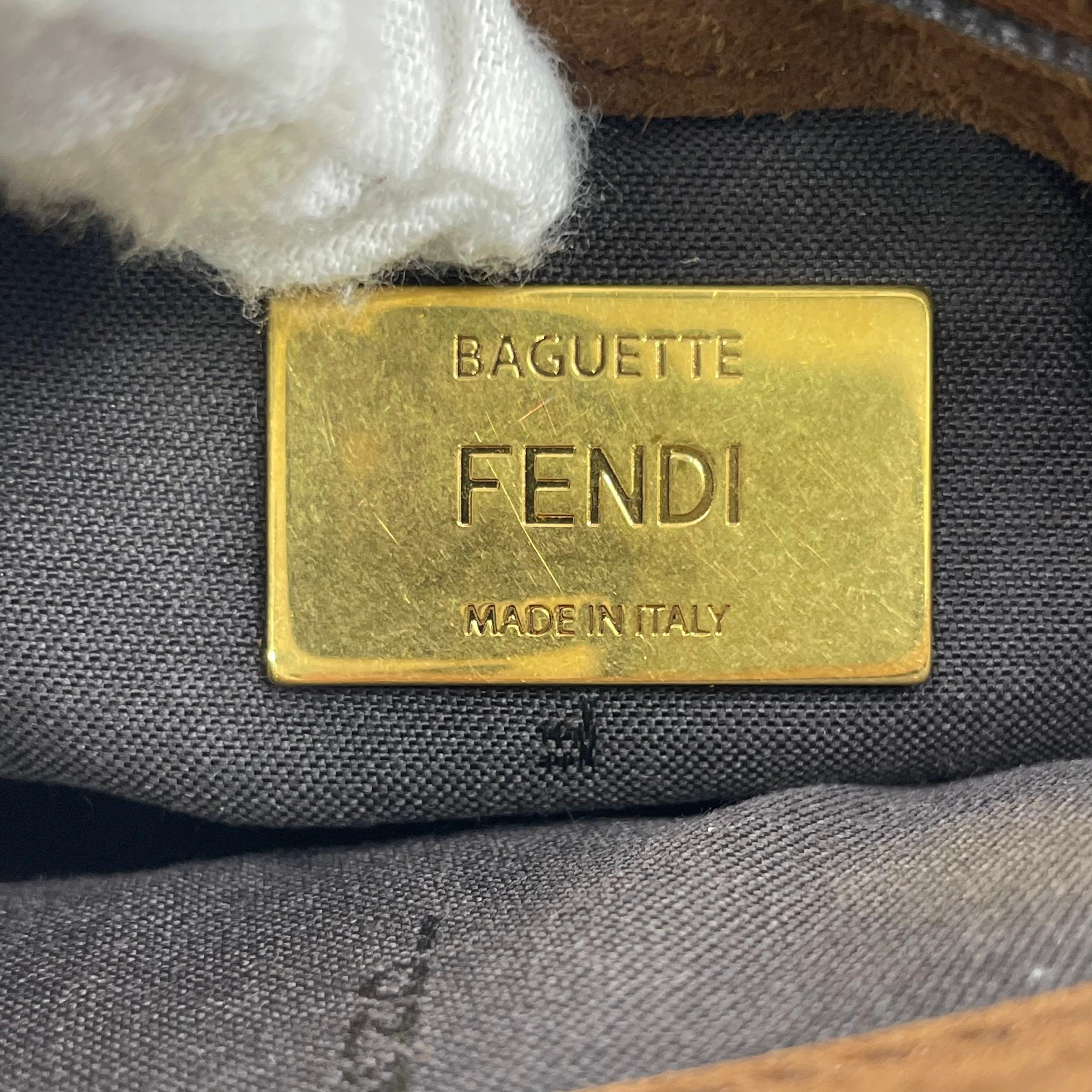 Fendi Baguette Selleria Suede Leather Crossbody Bag Medium Caramel Tan en vente 5