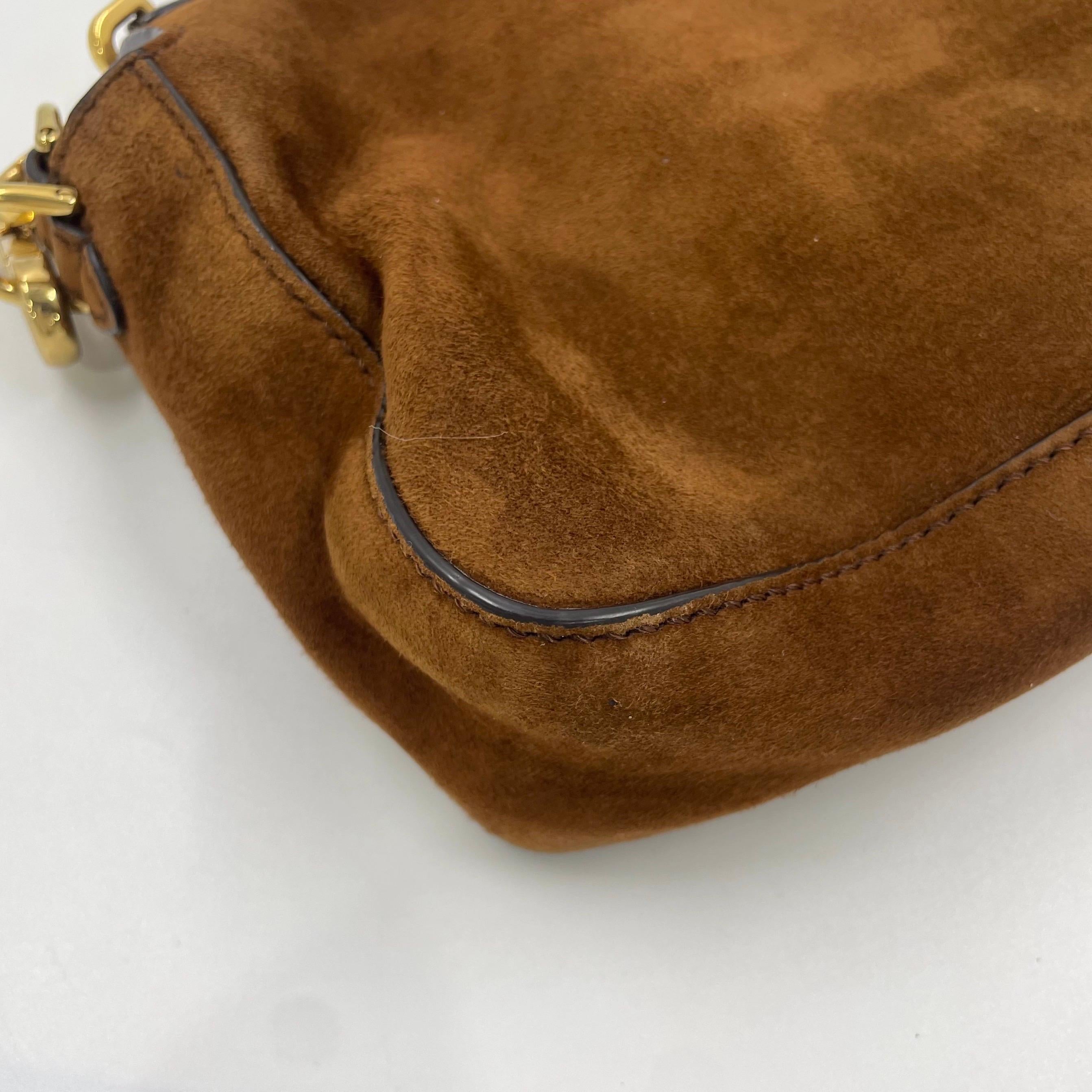Fendi Baguette Selleria Suede Leather Crossbody Bag Medium Caramel Tan en vente 9