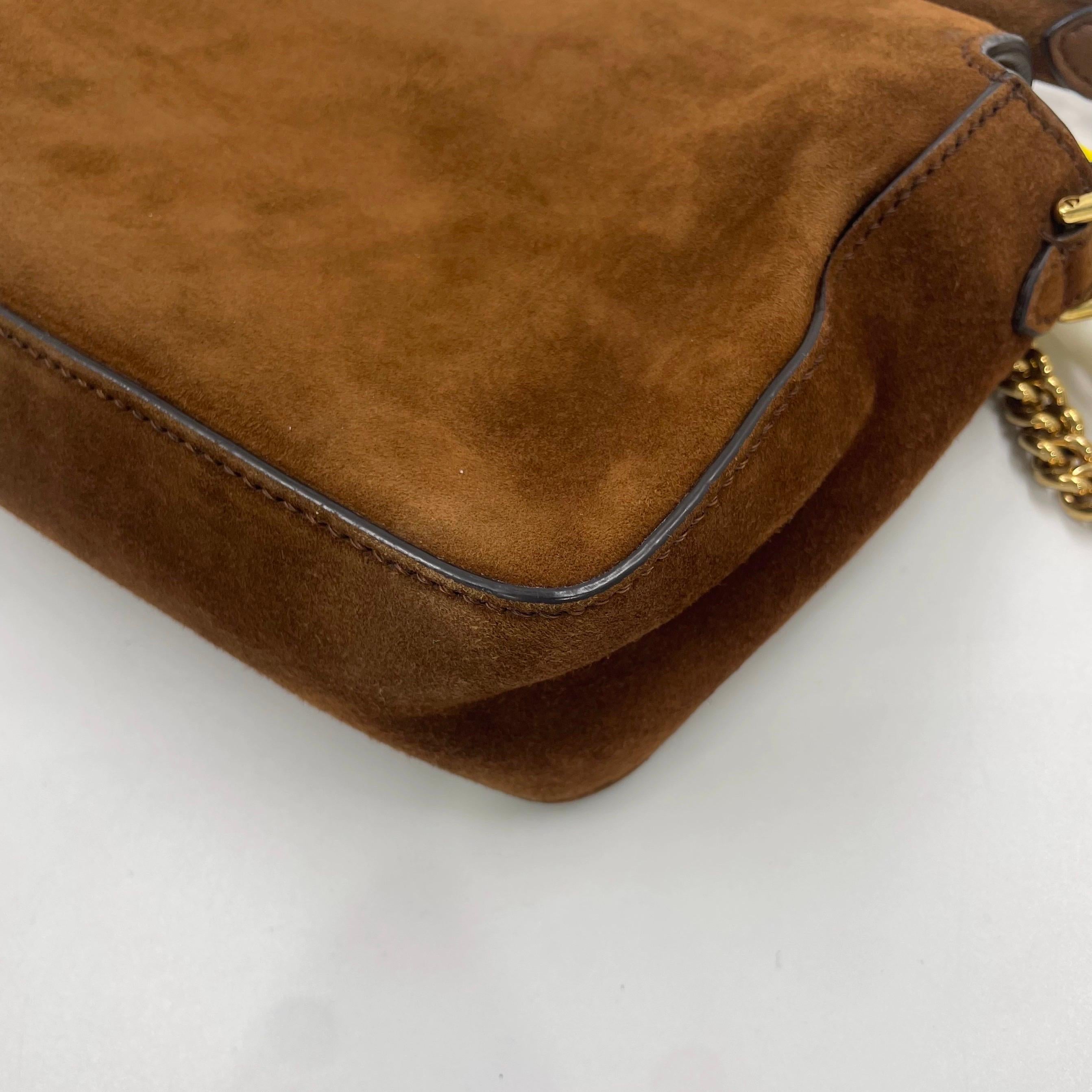 Fendi Baguette Selleria Suede Leather Crossbody Bag Medium Caramel Tan en vente 10