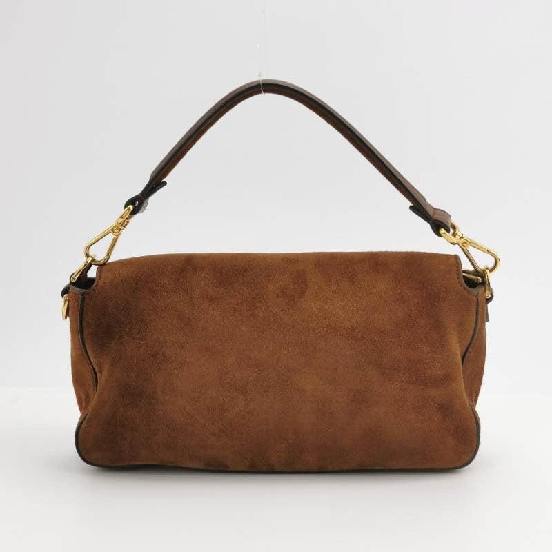 De las mujeres Fendi Baguette Selleria Bolso Crossbody de Piel de Ante Marrón Caramelo Mediano