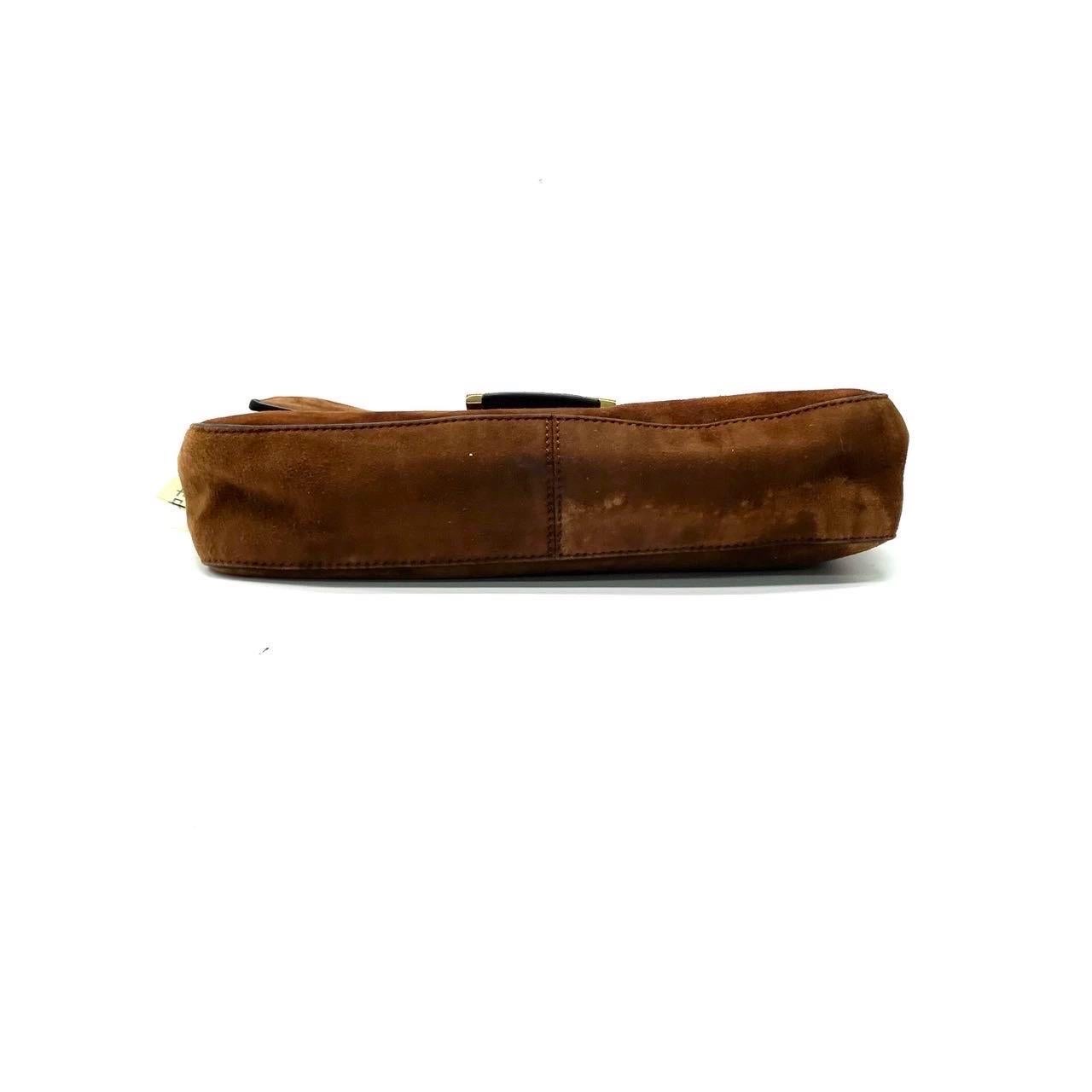 Fendi Baguette Selleria Suede Leather Crossbody Bag Medium Caramel Tan In Excellent Condition For Sale In AUBERVILLIERS, FR