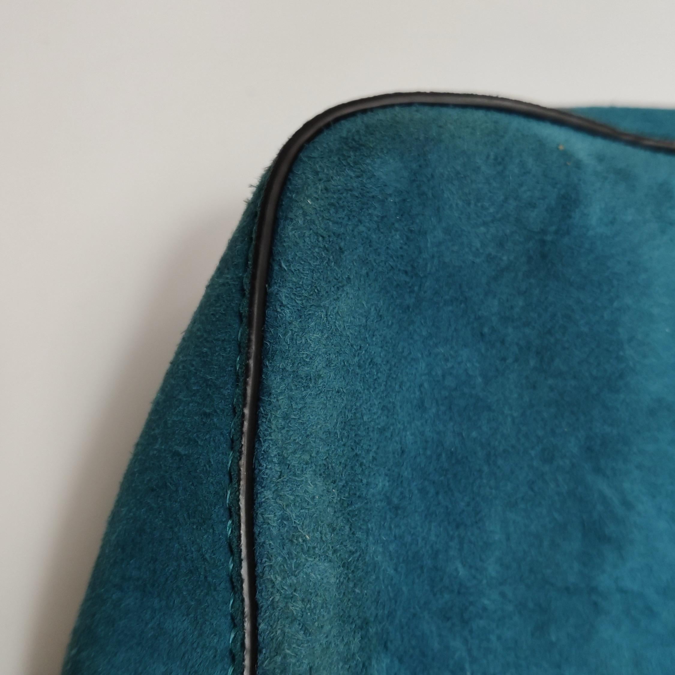 Fendi Baguette Selleria Sac à bandoulière en cuir daim Moyen Bleu sarcelle en vente 11
