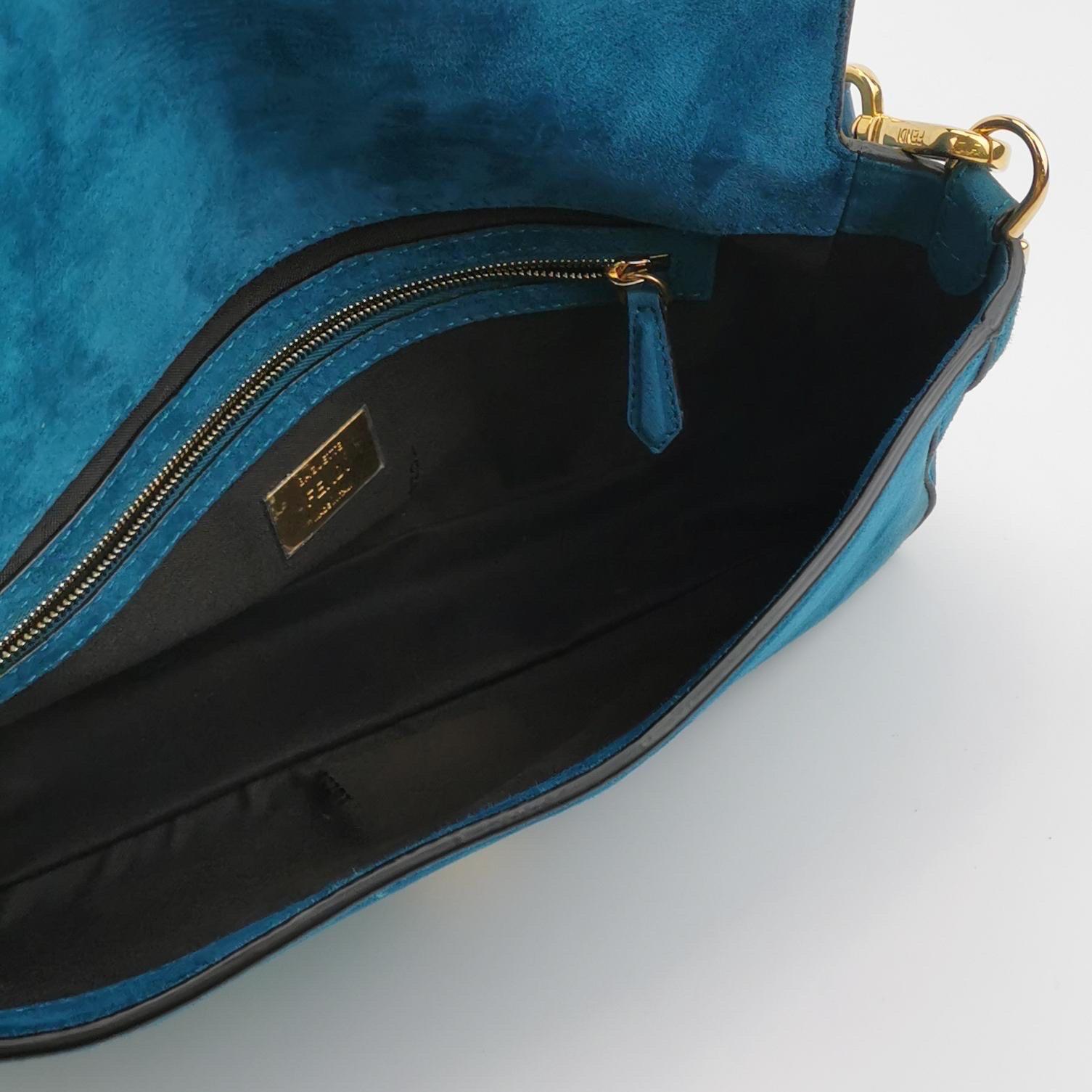 Fendi Baguette Selleria Sac à bandoulière en cuir daim Moyen Bleu sarcelle en vente 1