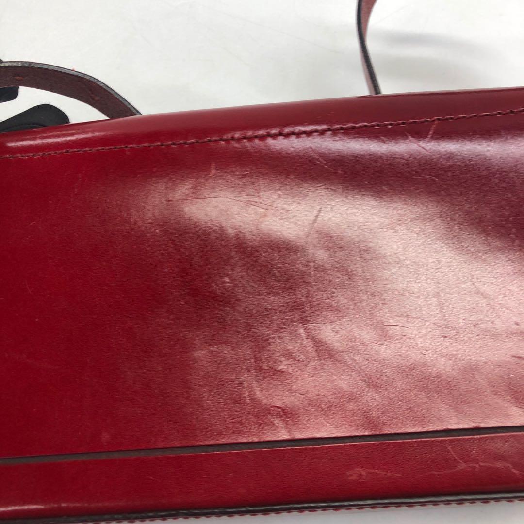 Fendi Baguette - Borsa a tracolla in pelle di vitello rossa lucida in vendita 9