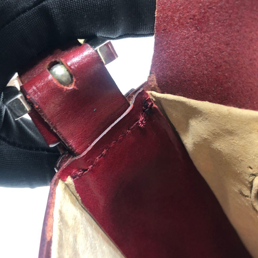 Fendi Baguette - Borsa a tracolla in pelle di vitello rossa lucida in vendita 11
