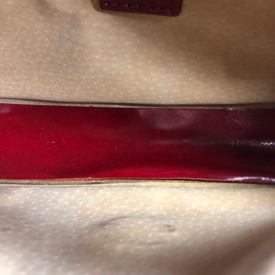 Fendi Baguette - Borsa a tracolla in pelle di vitello rossa lucida in vendita 13
