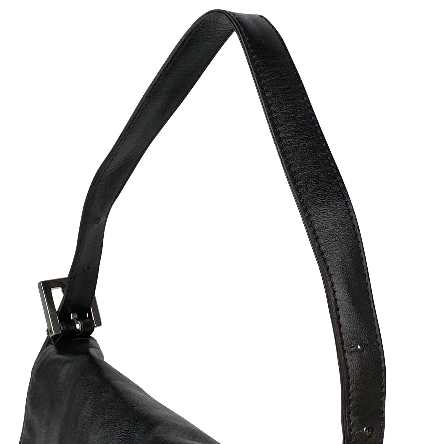 Fendi Baguette Shoulder Bag 3