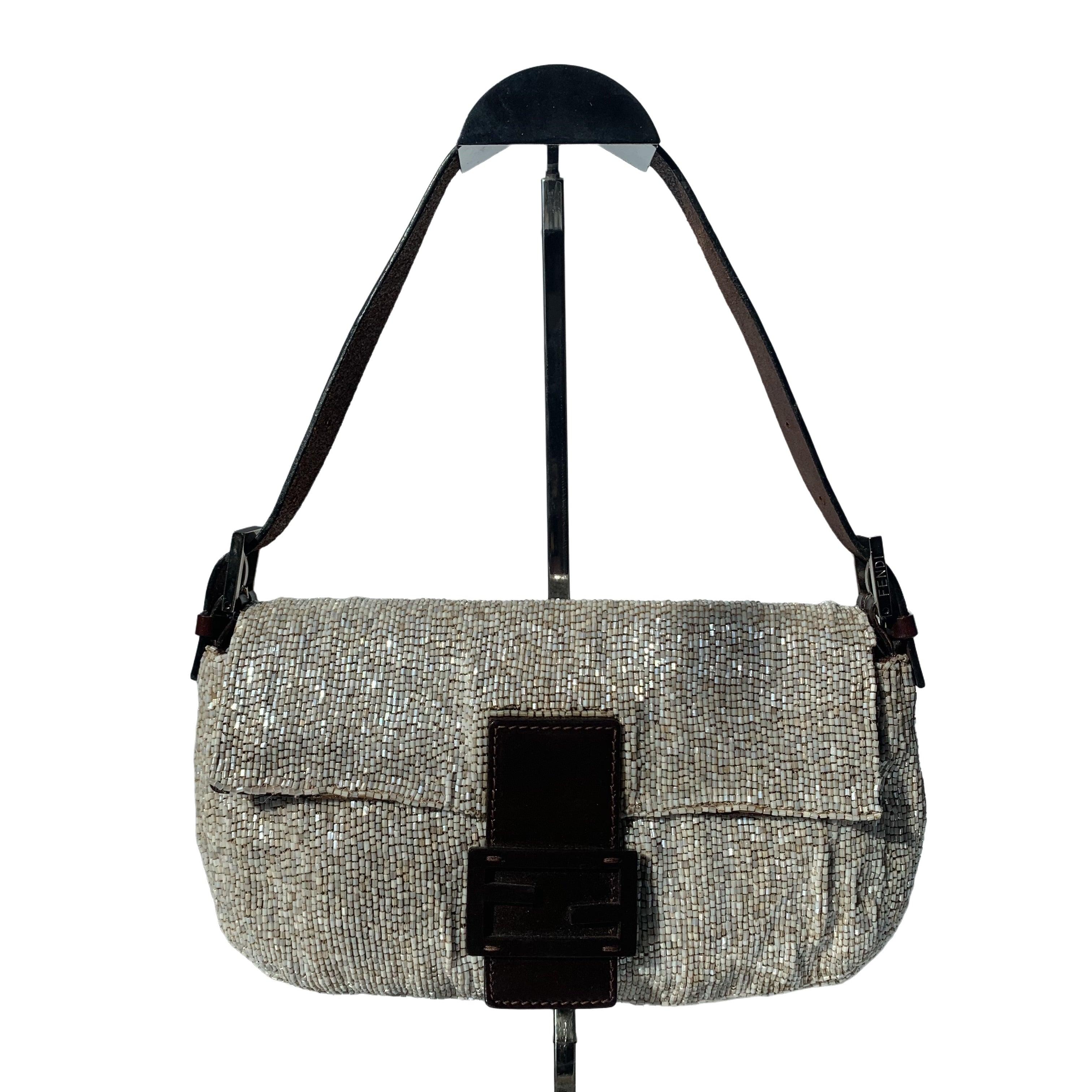Fendi Baguette Shoulder bag with Beige Beads In Good Condition In AUBERVILLIERS, FR