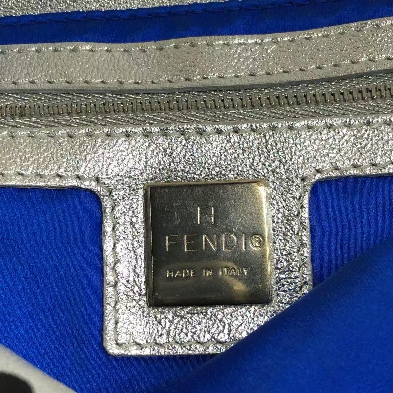 FENDI Baguette Silver Lambskin Leather Crystal Buckle Shoulder Bag For Sale 13