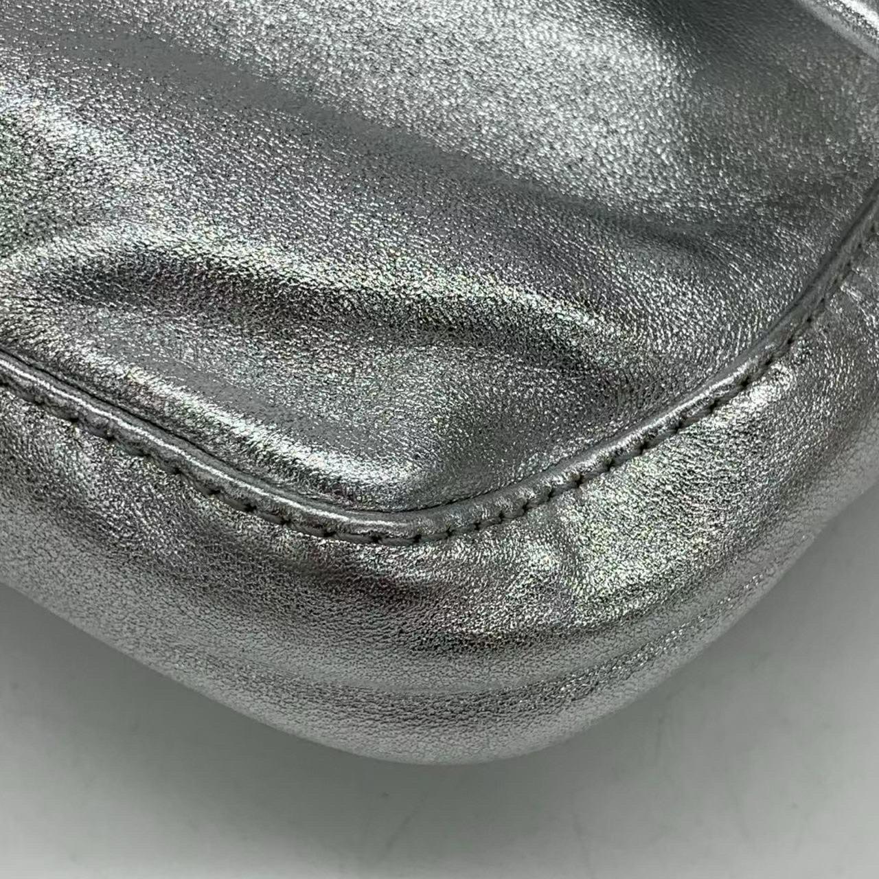 FENDI Baguette Silver Lambskin Leather Crystal Buckle Shoulder Bag For Sale 2
