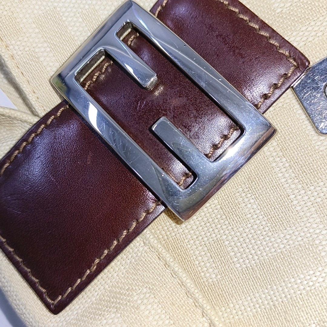 Fendi Baguette Vintage Beige Canvas Zucca Print Shoulder Bag For Sale 7