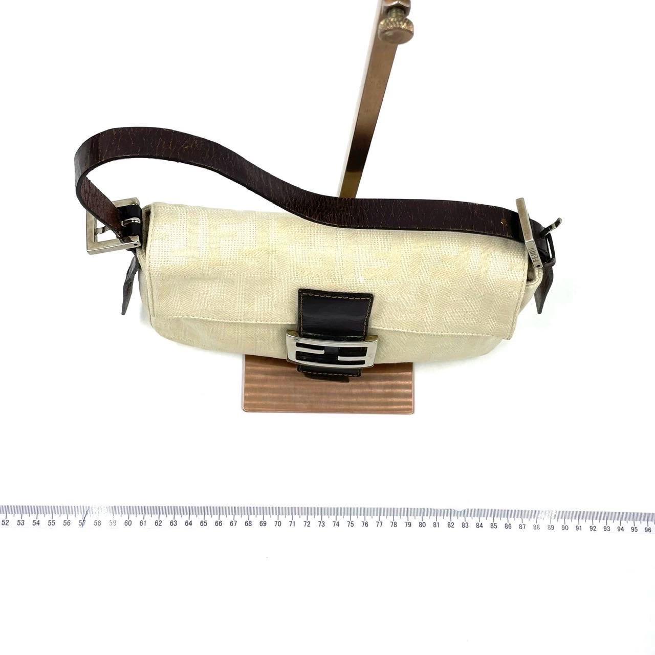 Women's Fendi Baguette Vintage Beige Canvas Zucca Print Shoulder Bag For Sale
