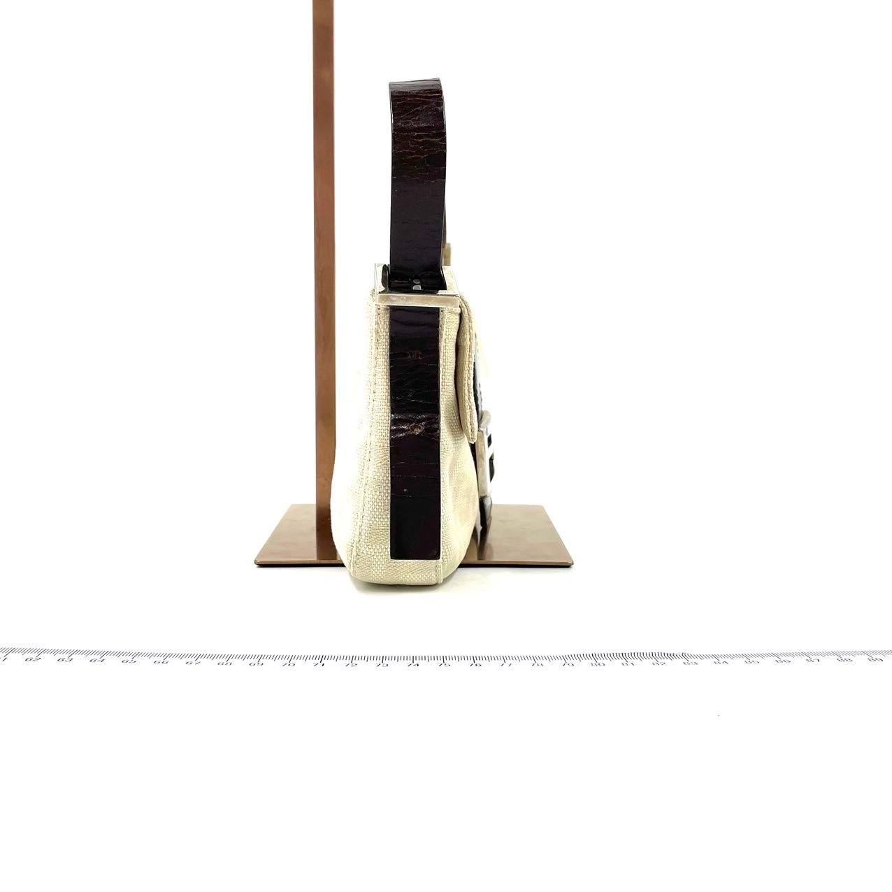 Fendi Baguette Vintage Beige Canvas Zucca Print Shoulder Bag For Sale 1