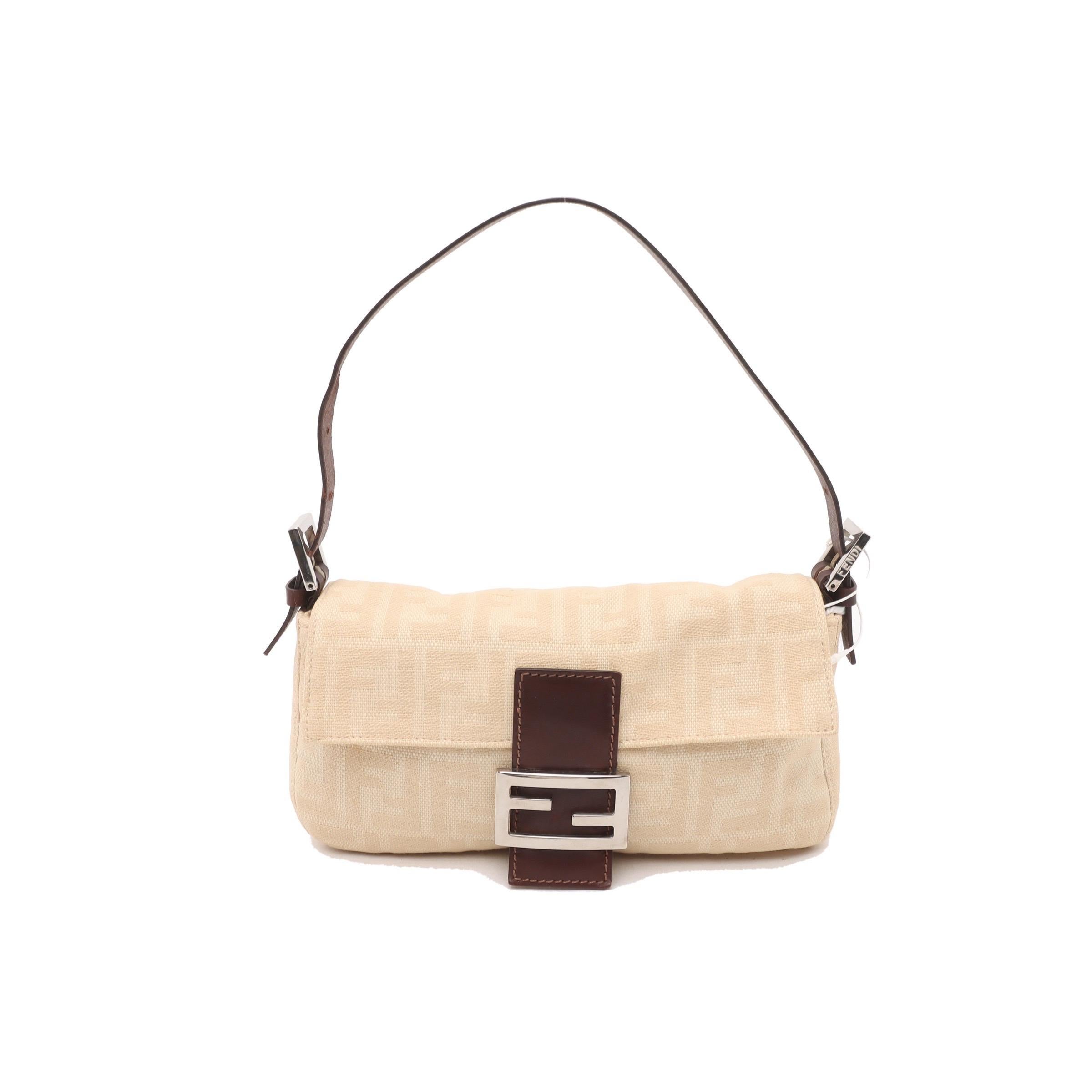 Fendi Baguette Vintage Beige Canvas Zucca Print Shoulder Bag For Sale 3