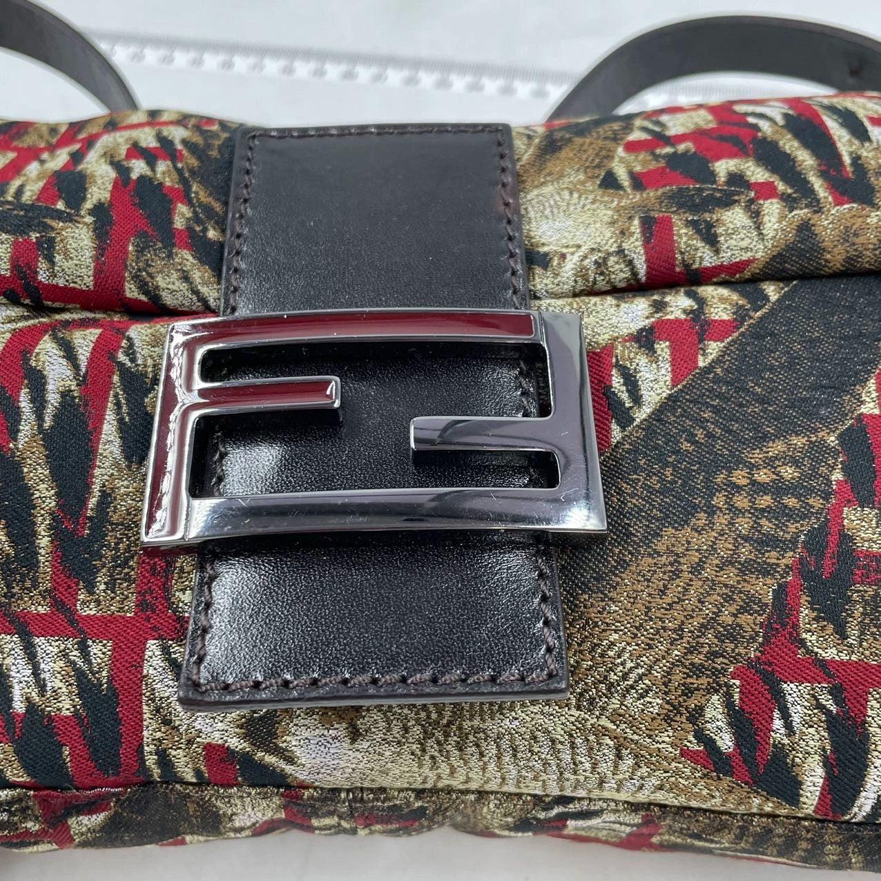 FENDI Baguette Vintage Bird Printed Multicolor Canvas Shoulder Bag For Sale 6