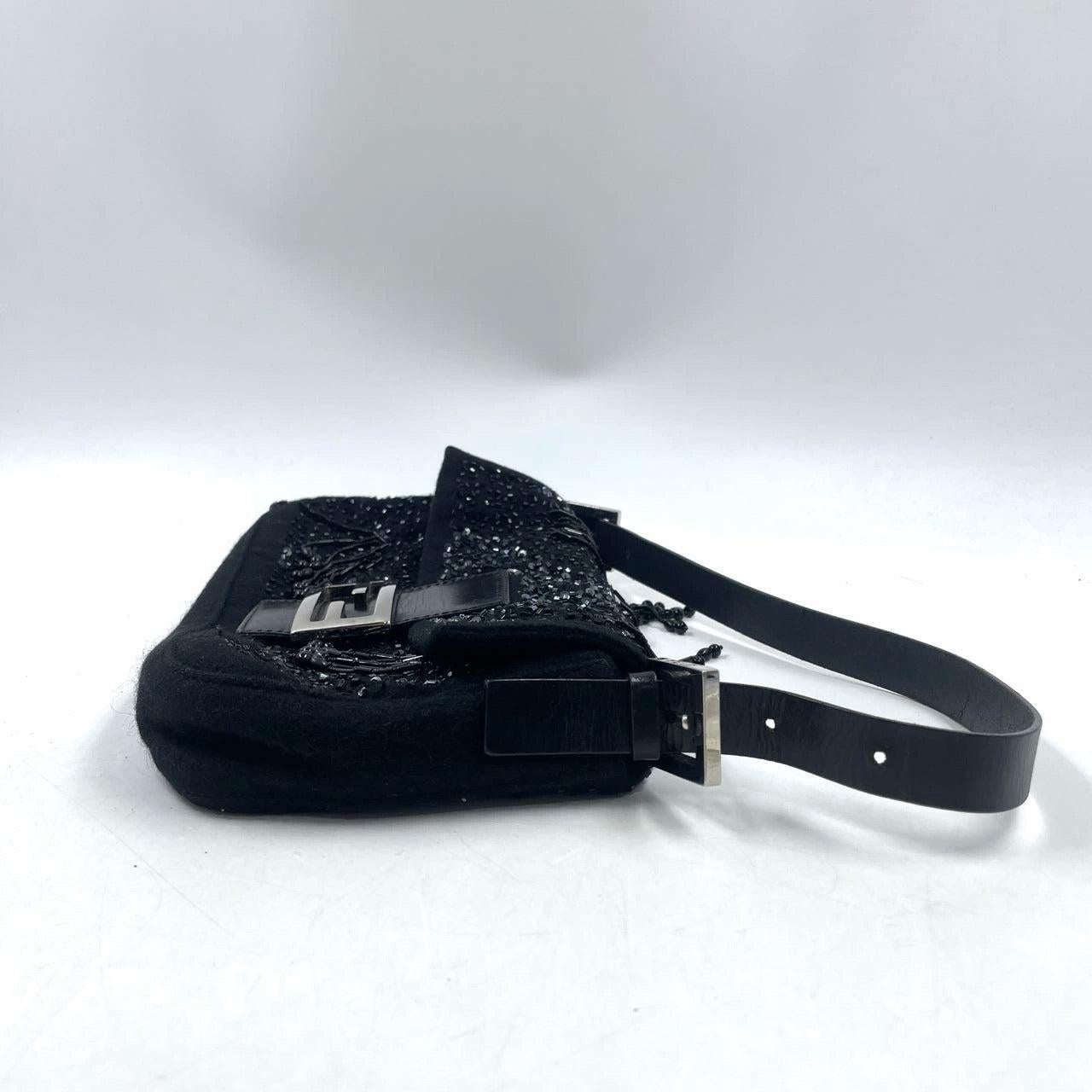 Bolso bandolera Fendi Baguette Vintage negro con cuentas en negro 7