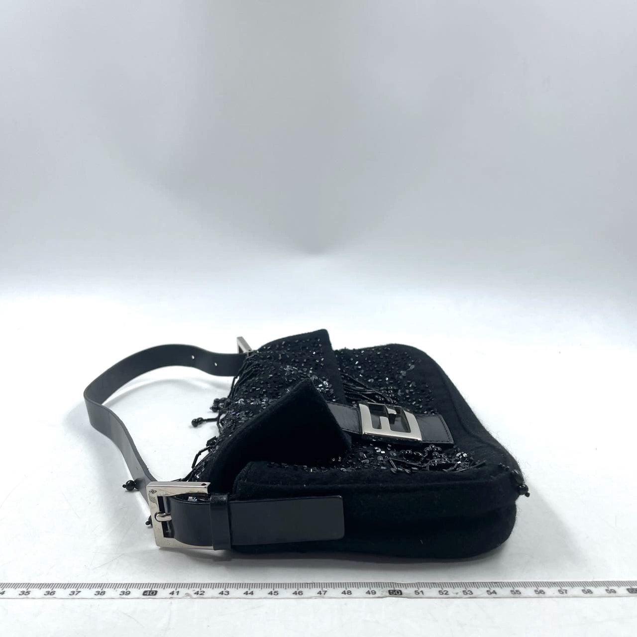 Bolso bandolera Fendi Baguette Vintage negro con cuentas en negro 3
