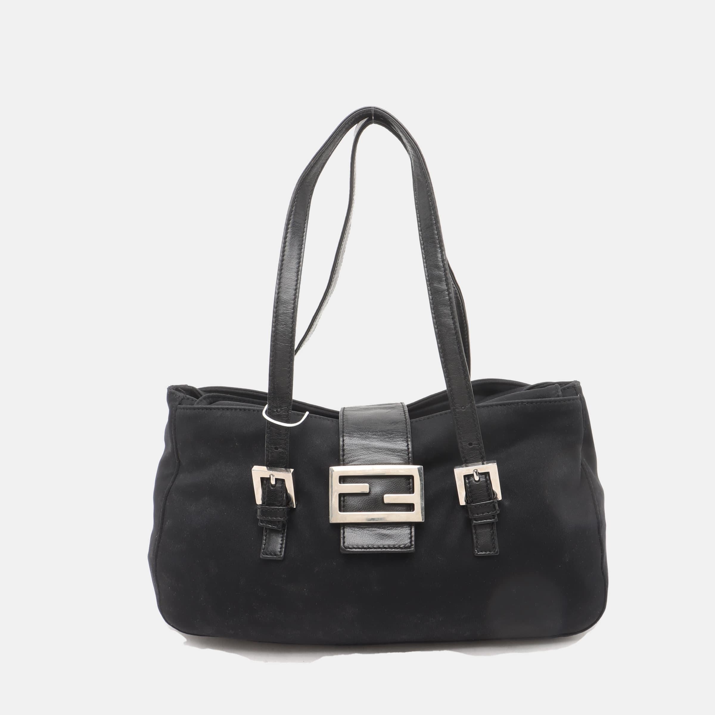 FENDI Baguette Vintage Black Cloth Silver Hardware Double Strap In Fair Condition In AUBERVILLIERS, FR