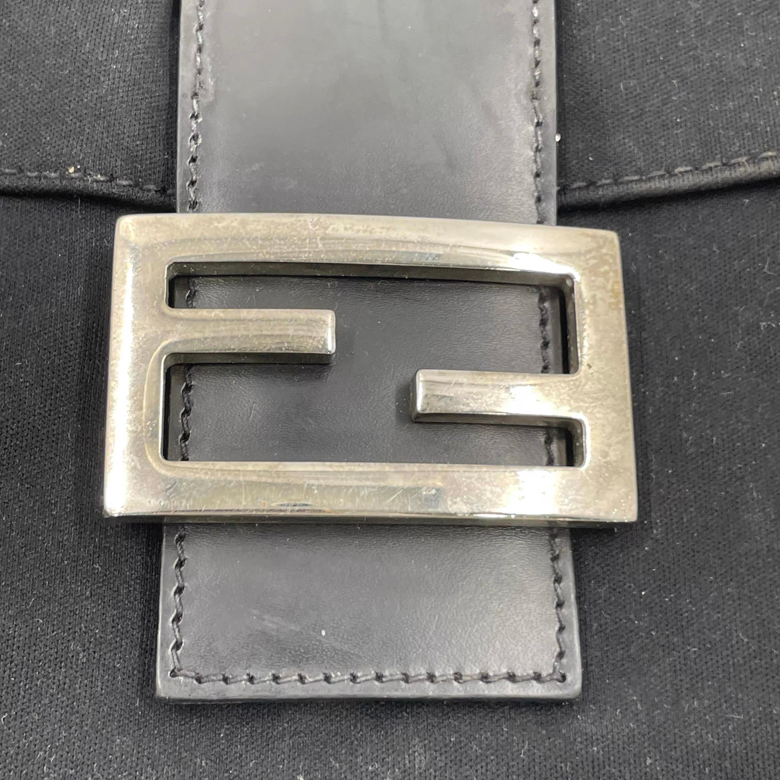 FENDI Baguette Vintage Schwarzes Tuch Silber Hardware mit Silberbeschlägen im Angebot 13