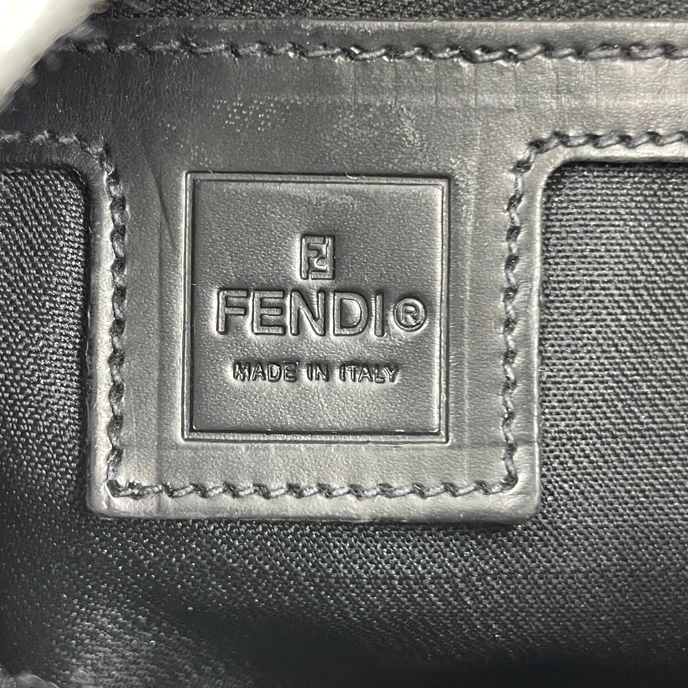 FENDI Baguette Vintage Schwarzes Tuch Silber Hardware mit Silberbeschlägen im Angebot 3