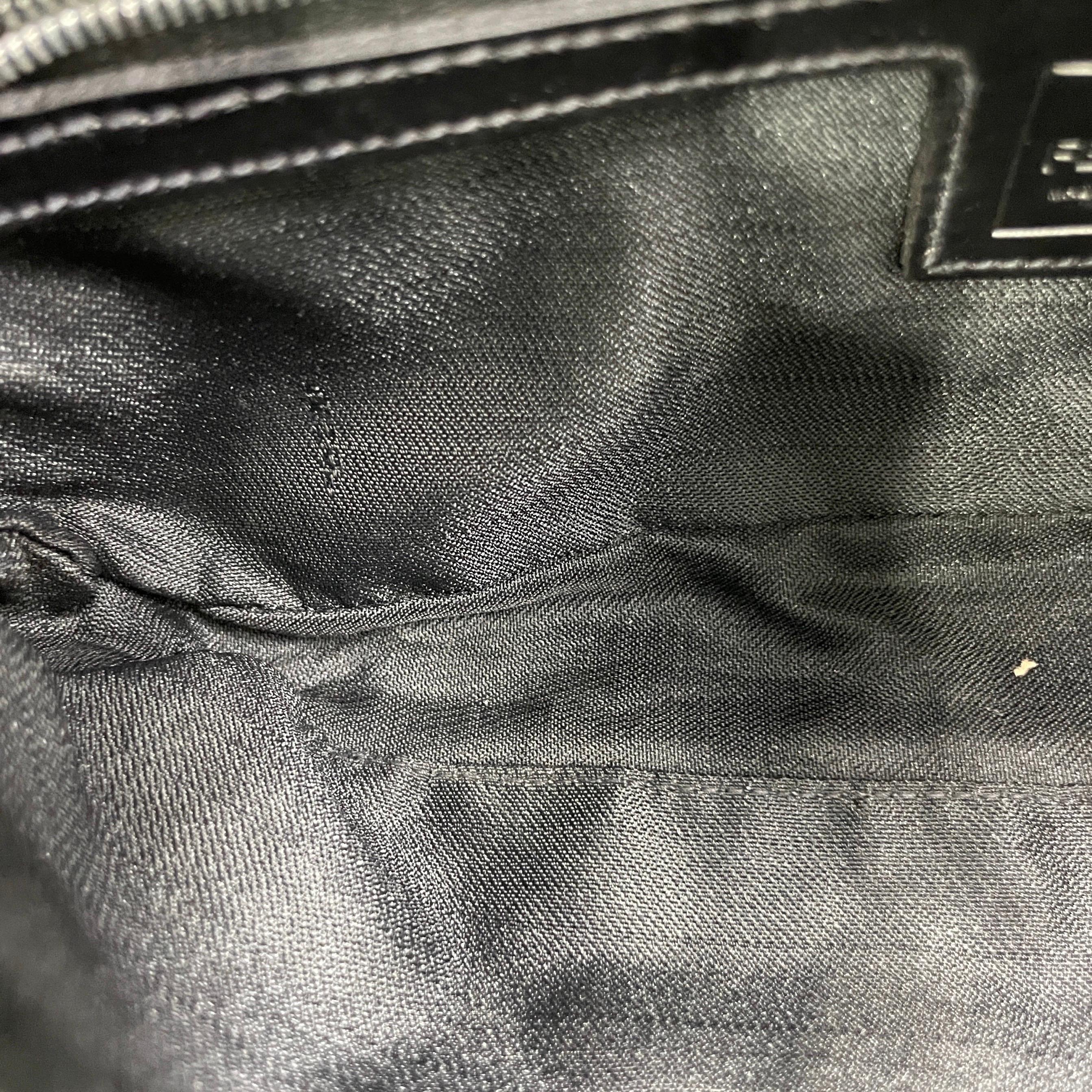 FENDI Baguette Vintage Schwarzes Tuch Silber Hardware mit Silberbeschlägen im Angebot 4