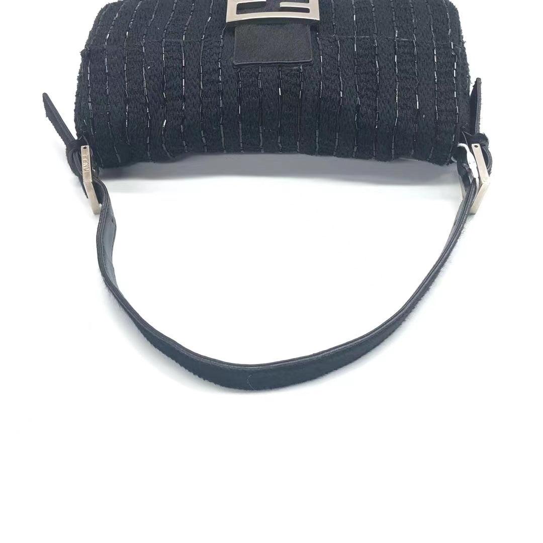 Bolso bandolera Fendi Baguette Vintage negro con cuentas de purpurina y tela de punto en venta 1