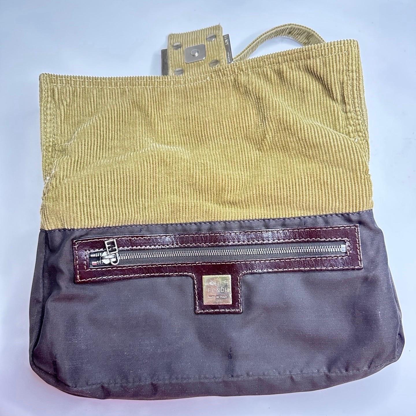 FENDI Baguette Vintage Corduroy Beige Brown Shoulder Bag For Sale 13