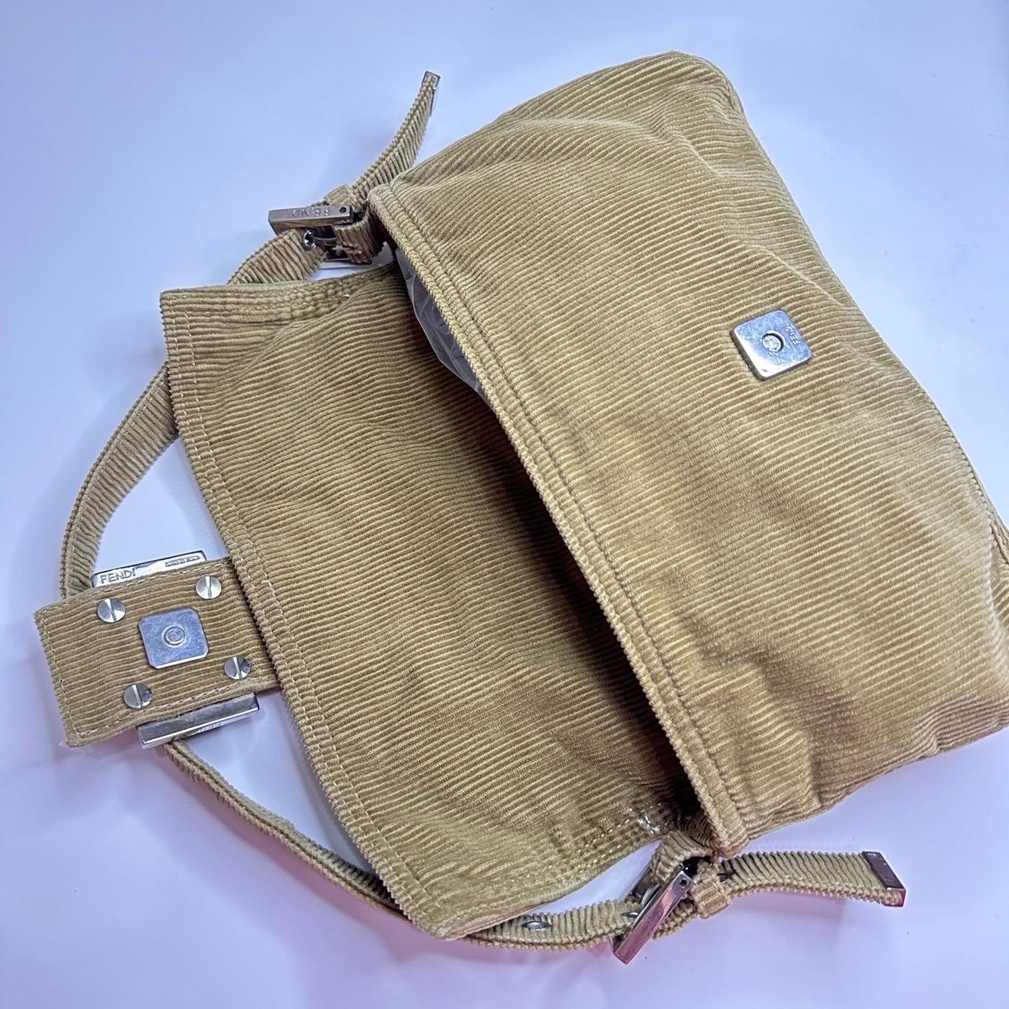 FENDI Baguette Vintage Corduroy Beige Brown Shoulder Bag For Sale 14