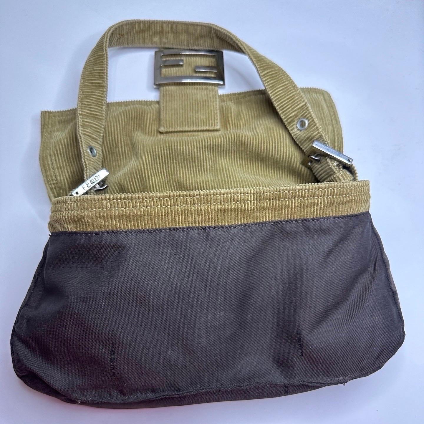 FENDI Baguette Vintage Corduroy Beige Brown Shoulder Bag For Sale 16