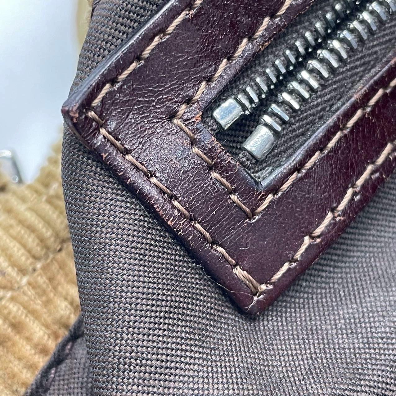 FENDI Baguette Vintage Corduroy Beige Brown Shoulder Bag For Sale 3