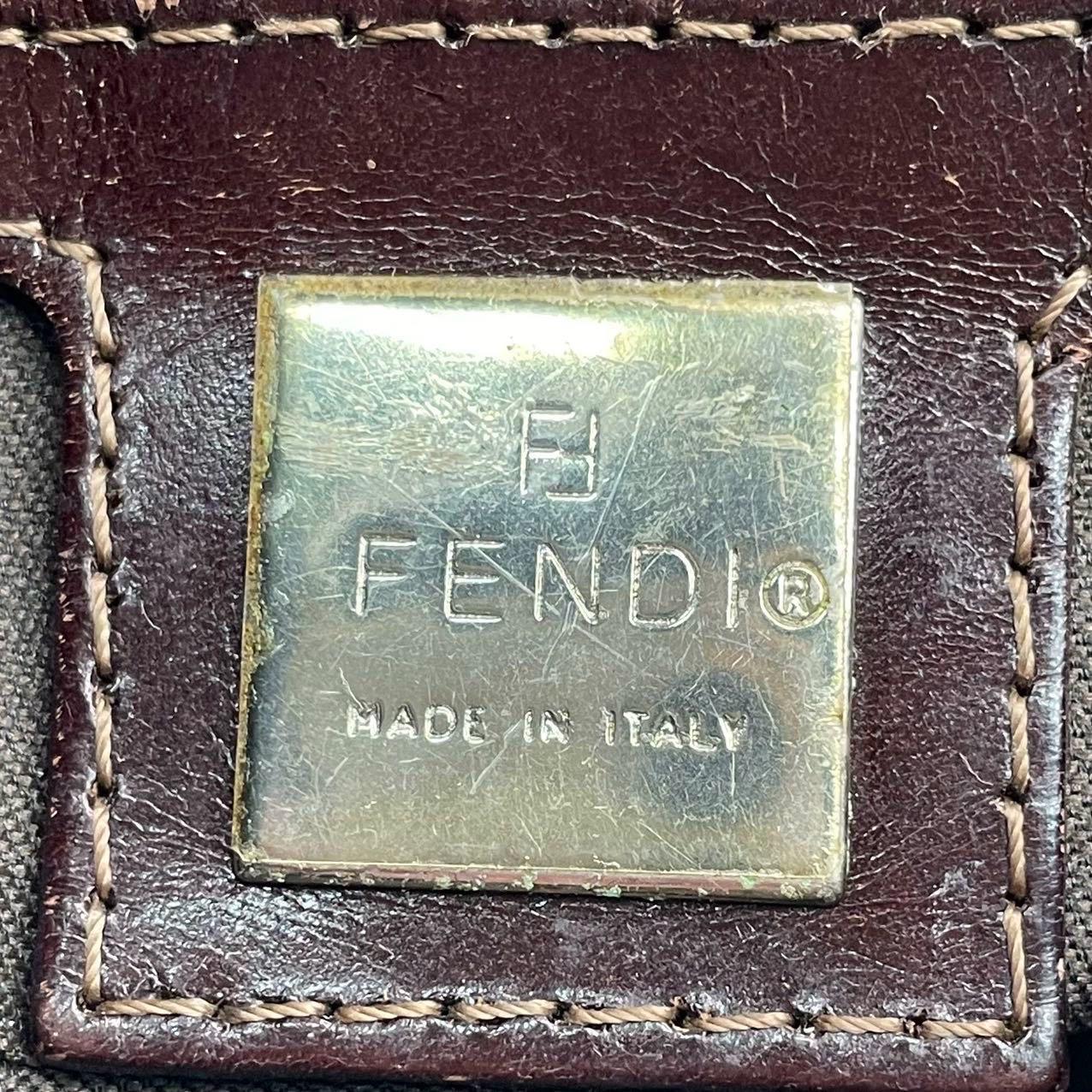 FENDI Baguette Vintage Corduroy Beige Brown Shoulder Bag For Sale 4