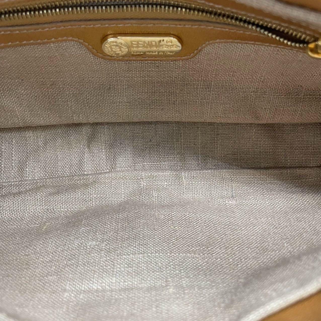 Fendi Baguette Vintage Gold Perlen und Gold schillernden Leder im Angebot 9
