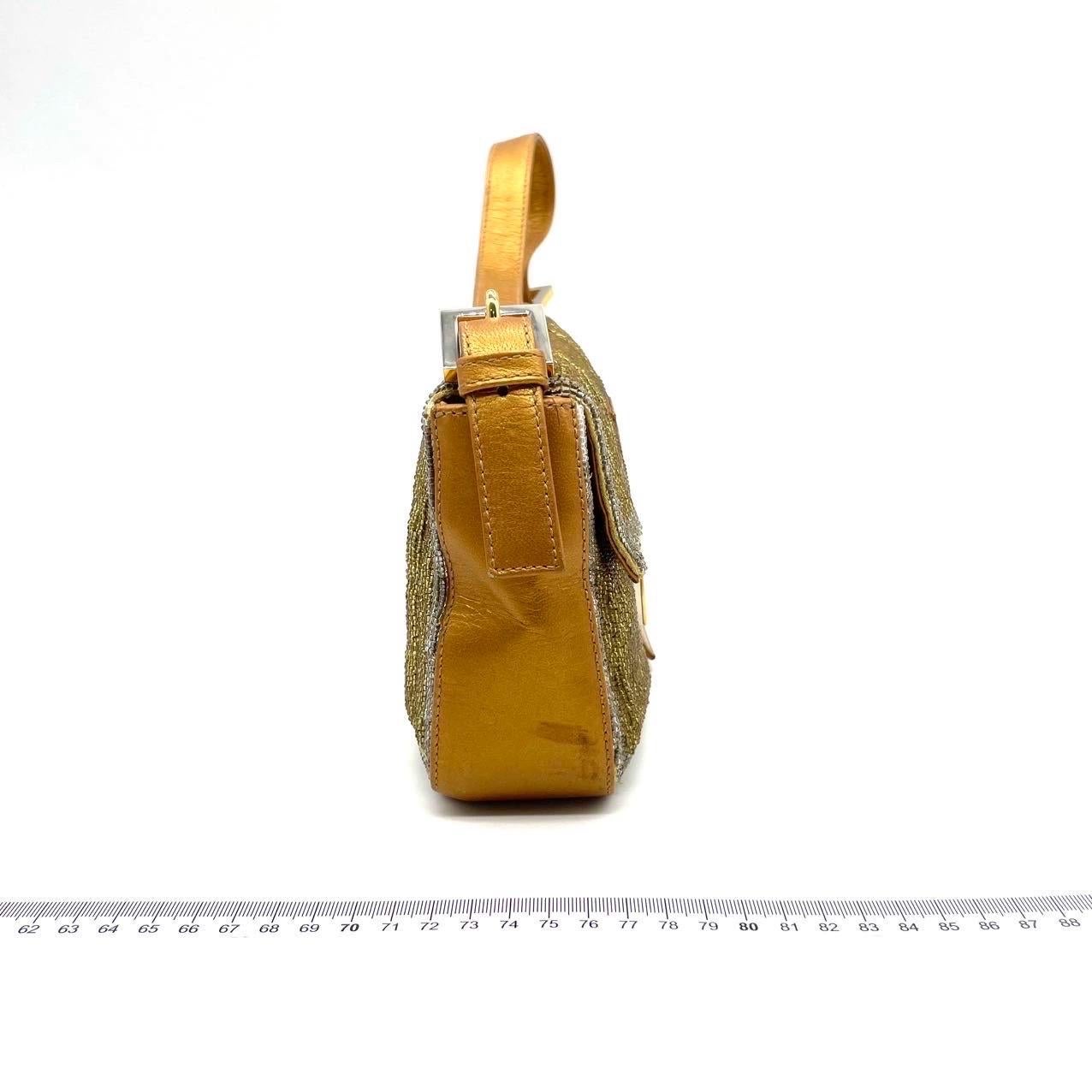 Fendi Baguette Vintage Gold Perlen und Gold schillernden Leder im Angebot 13