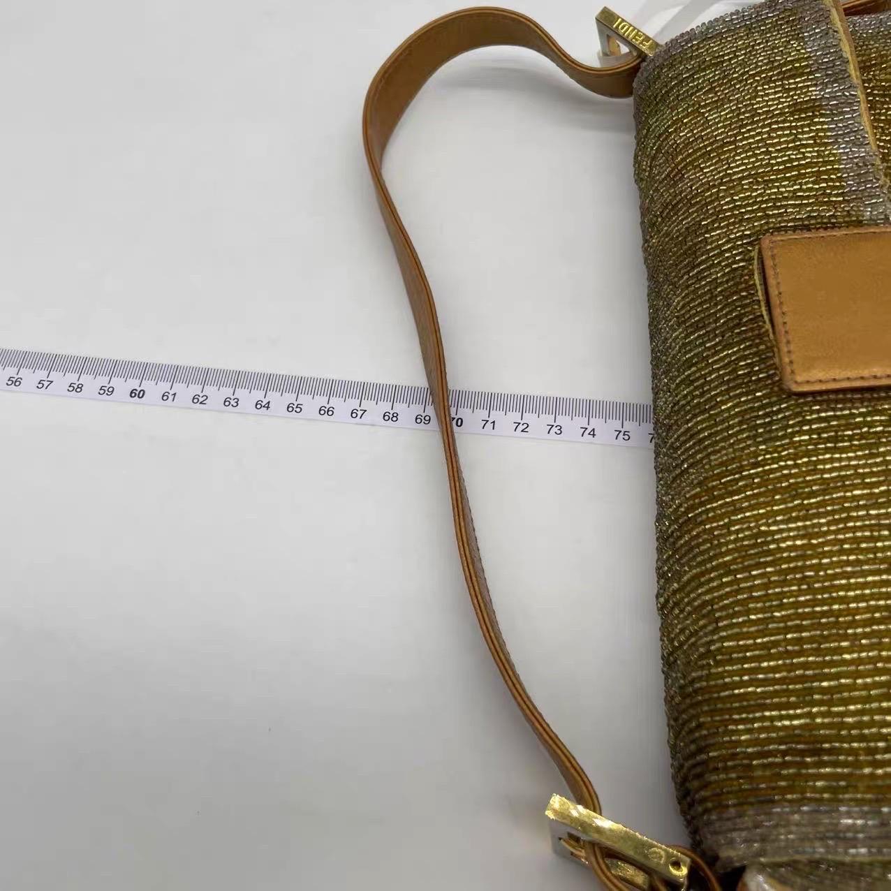 Fendi Baguette Vintage Gold Perlen und Gold schillernden Leder im Angebot 14