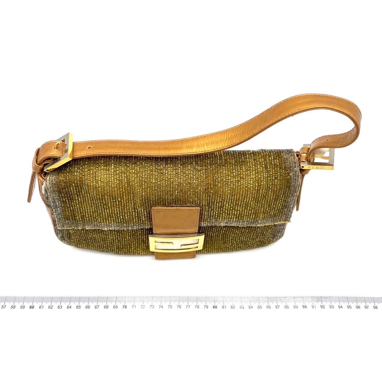 Fendi Baguette Vintage Gold Perlen und Gold schillernden Leder Damen im Angebot