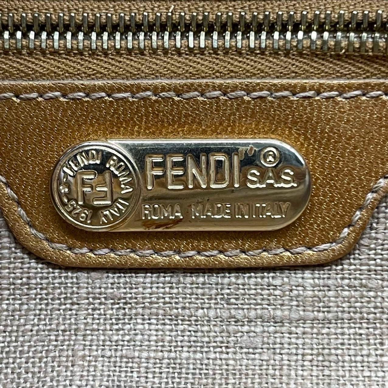 Fendi Baguette Vintage Gold Perlen und Gold schillernden Leder im Angebot 4