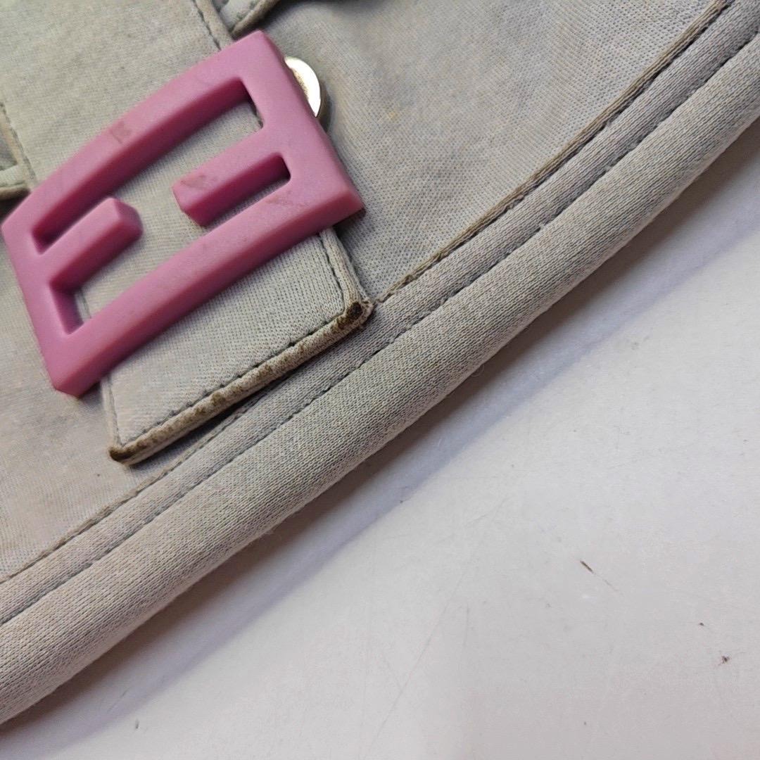FENDI Baguette Vintage Pale Grey Cloth Pink Buckle For Sale 11