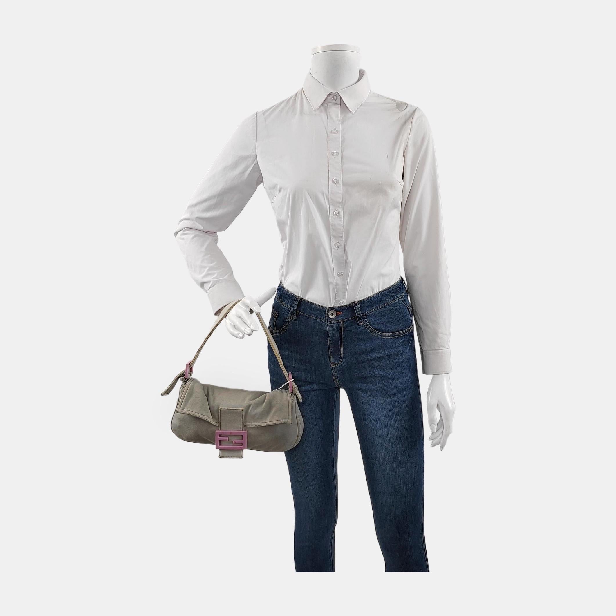 FENDI Baguette Vintage Pale Grey Cloth Pink Buckle
 These are professional photos of the actual bag.
 Introducing the timelessly elegant FENDI Baguette Black Cloth! In excellent condition, this classic piece is perfect for any occasion with its