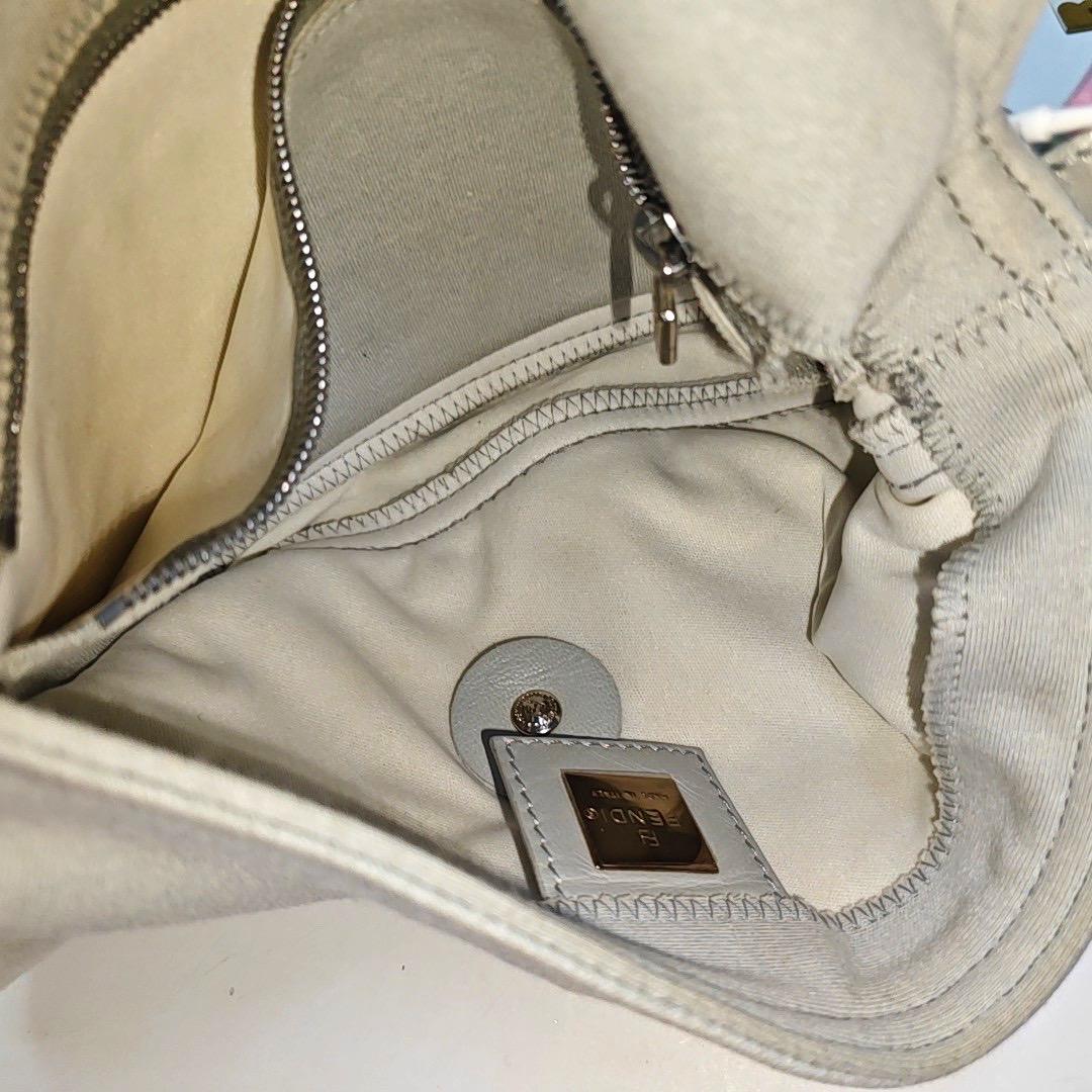 FENDI Baguette Vintage Pale Grey Cloth Pink Buckle For Sale 2