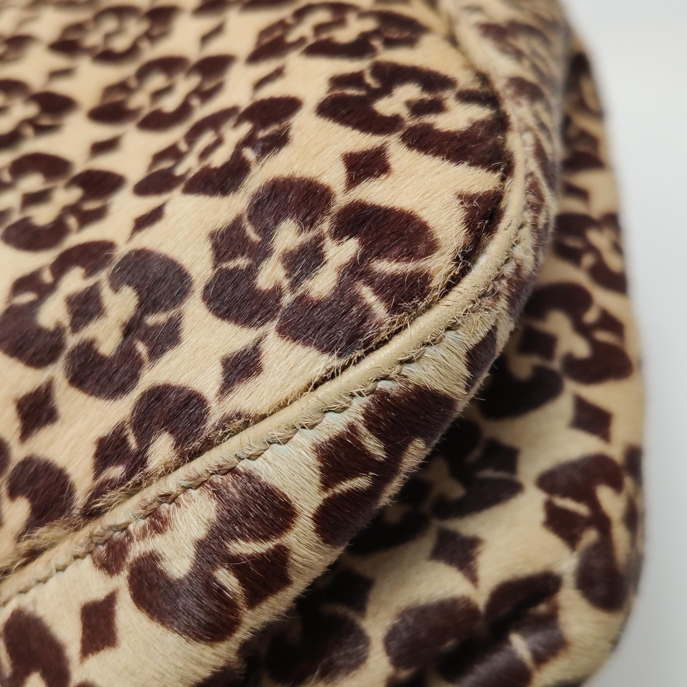 Fendi - Baguette Vintage - Sac à bandoulière à double rabat en poils de poney en vente 9