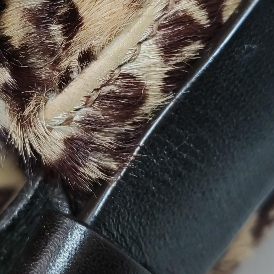 Fendi - Baguette Vintage - Sac à bandoulière à double rabat en poils de poney en vente 11