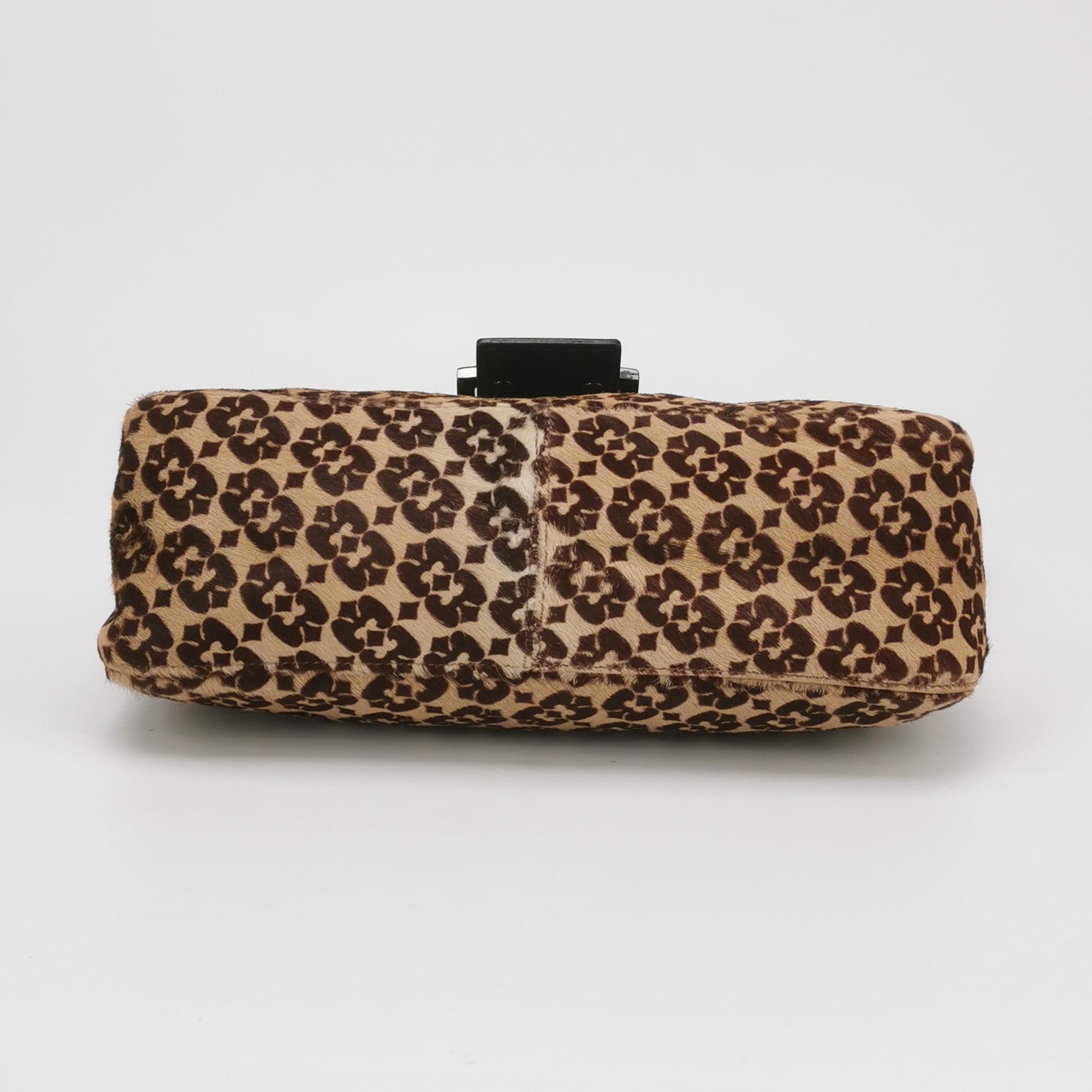 Fendi - Baguette Vintage - Sac à bandoulière à double rabat en poils de poney en vente 1