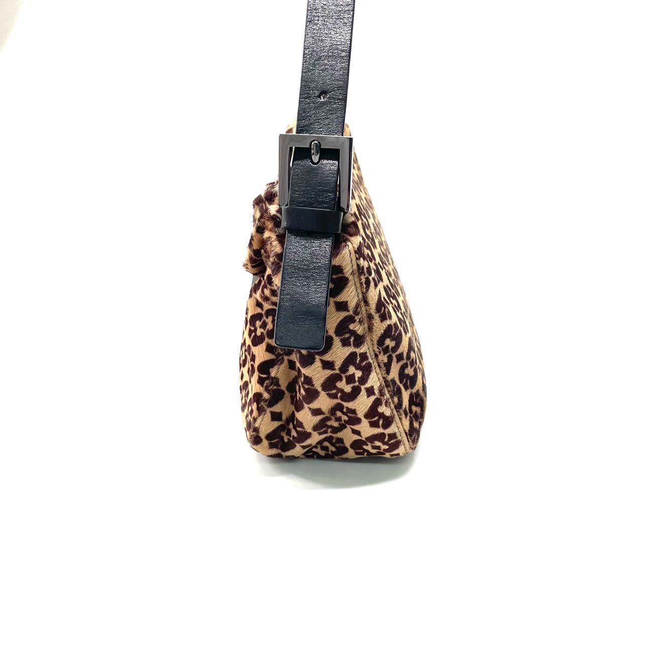 Fendi - Baguette Vintage - Sac à bandoulière à double rabat en poils de poney en vente 1