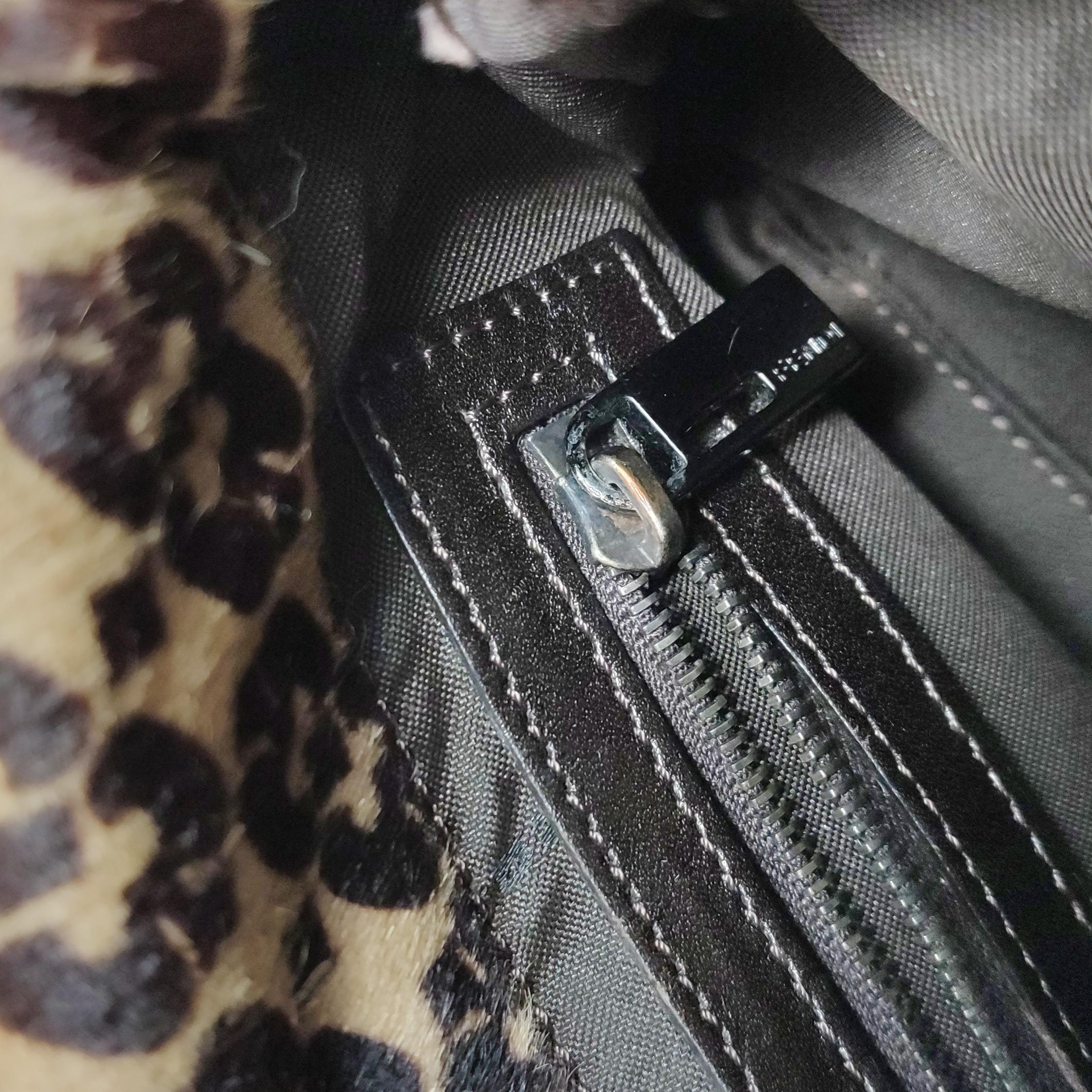 Fendi - Baguette Vintage - Sac à bandoulière à double rabat en poils de poney en vente 3