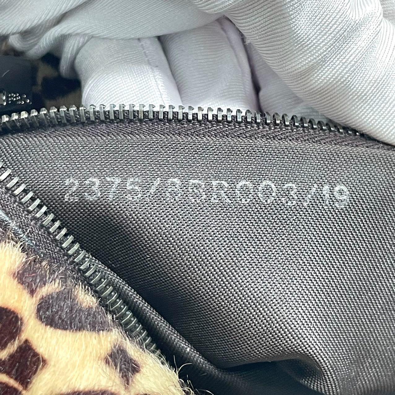 Fendi - Baguette Vintage - Sac à bandoulière à double rabat en poils de poney en vente 3